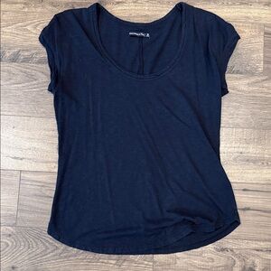 Abercrombie & Fitch Scoop Neck Short Sleeve Tee in Black
